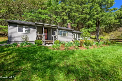 709 New Concord Rd, East Chatham, NY 12060