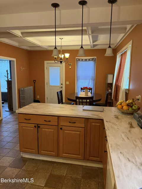 29-31 Chase Ave, North Adams, MA 01247