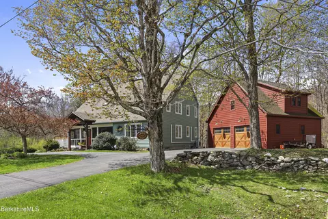 167 Bailey Rd, Lanesborough, MA 01237