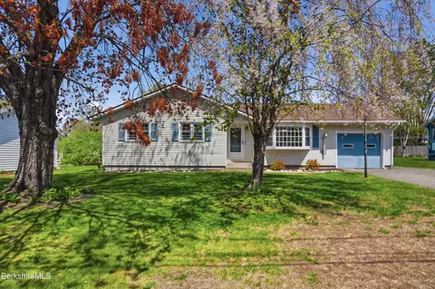 22 Quirico Dr, Pittsfield, MA 01201