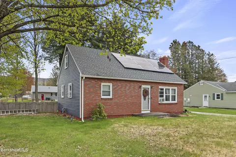 77 Imperial Ave, Pittsfield, MA 01201
