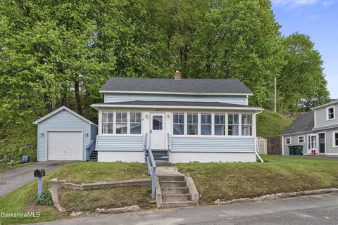 11 Richmond Ln, Adams, MA 01220