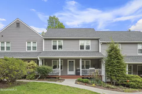 880 East St #14B, Lee, MA 01238