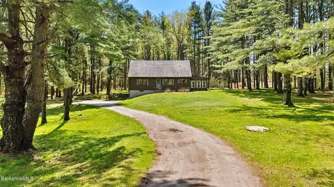 200 Hubbard St, Lenox, MA 01240
