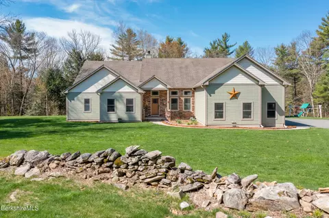 7 Perry Rd, Sandisfield, MA 01255