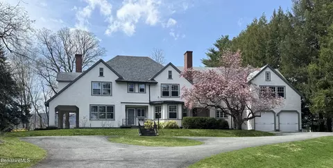 111 Park St, Williamstown, MA 01267