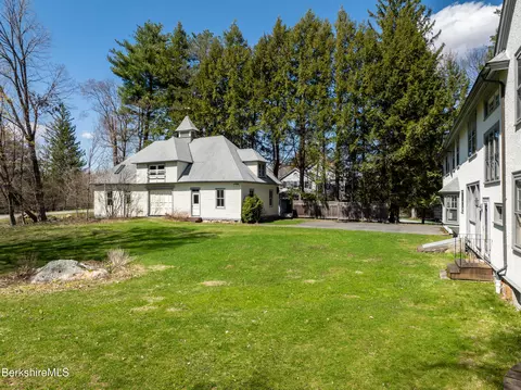 Exterior - 111 Park St, Williamstown, MA 01267 photo 8 of 9