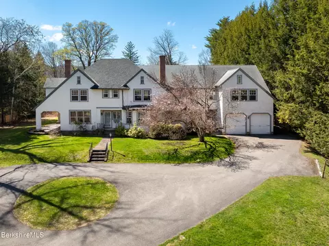 Exterior - 111 Park St, Williamstown, MA 01267 photo 3 of 9
