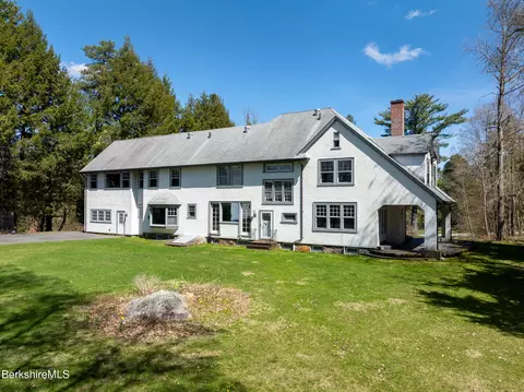 Exterior - 111 Park St, Williamstown, MA 01267 photo 5 of 9
