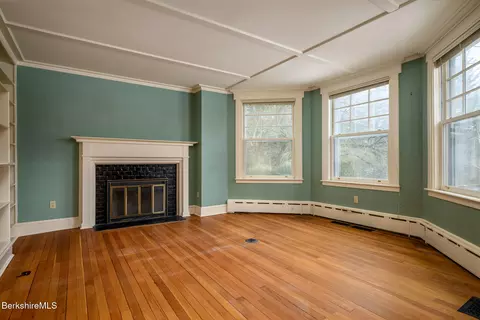 Living - 111 Park St, Williamstown, MA 01267 photo 1 of 5