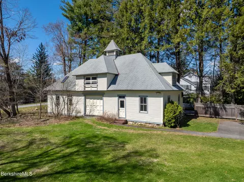 Exterior - 111 Park St, Williamstown, MA 01267 photo 7 of 9
