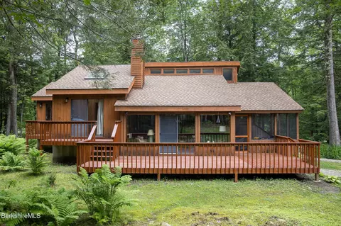 309 Tamarack Trl, Sandisfield, MA 01255