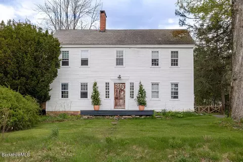 196 Norfolk Rd, Sandisfield, MA 01255