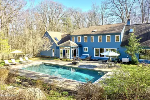 140 Beartown Mountain Rd, Monterey, MA 01245