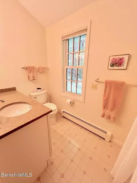 Bath - 70 Galway Ct, Lenox, MA 01240 photo 2 of 5
