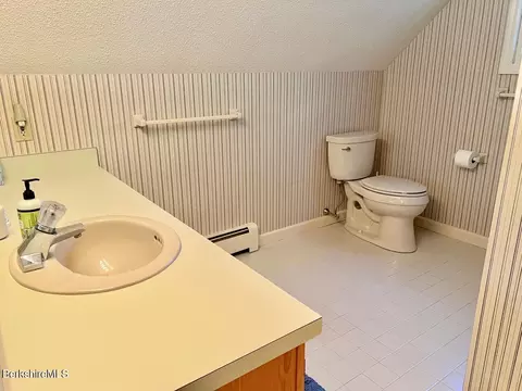 Bath - 70 Galway Ct, Lenox, MA 01240 photo 5 of 5