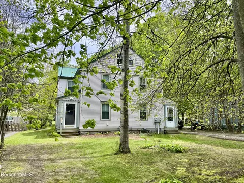 34 Church St, Stockbridge, MA 01262
