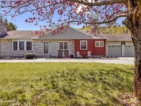 230 E Housatonic St, Dalton, MA 01226
