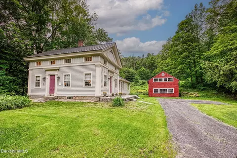 132 Sandisfield Rd, Sandisfield, MA 01255