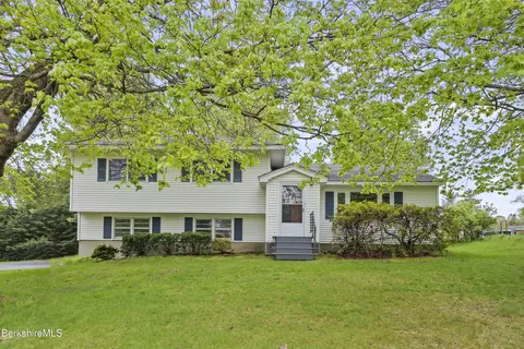 35 Bruce Dr, Dalton, MA 01226