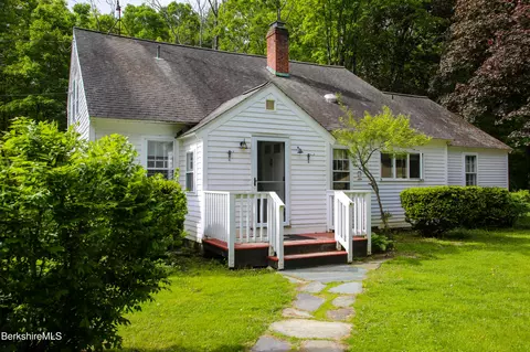 31 W Oxbow Rd, Charlemont, MA 01339