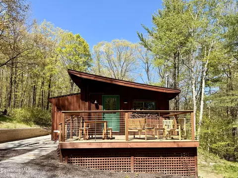 529 Hayes Hill Rd, New Marlborough, MA 01230