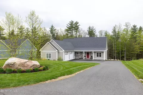 7 Thrushwood Ln, Great Barrington, MA 01230