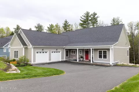 7 Thrushwood Ln, Great Barrington, MA 01230