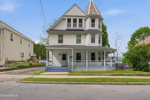 17 Bobs Hl, Adams, MA 01220