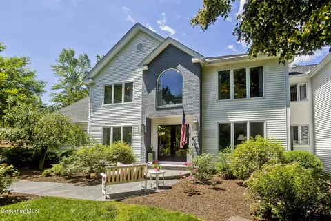 183 Loomis Ridge Rd, Westfield, MA 01085