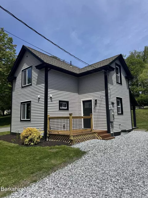 34 Hungerford St, Pittsfield, MA 01201