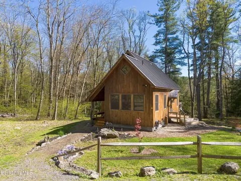 261 East St, Mount Washington, MA 01258