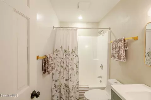 Bath - 249 Boardman St, Sheffield, MA 01257 photo 6 of 6