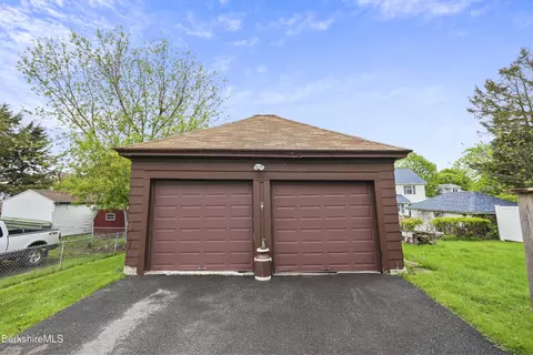 Exterior - 142 Benedict Rd, Pittsfield, MA 01201 photo 6 of 6