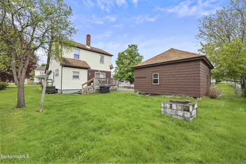 Exterior - 142 Benedict Rd, Pittsfield, MA 01201 photo 5 of 6