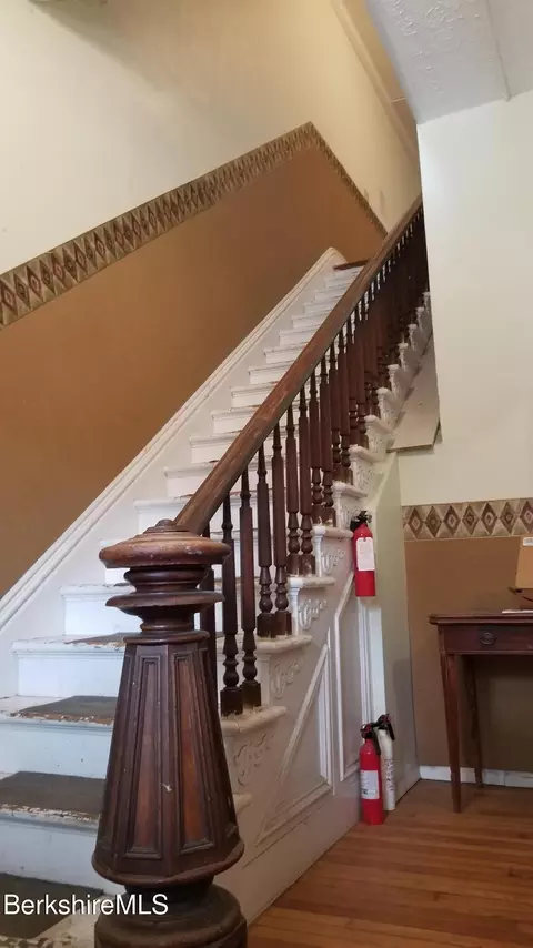 Entry Way - 465 Chapel St, Lee, MA 01238 photo 1 of 3