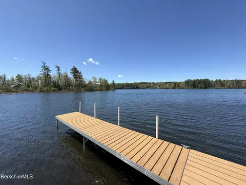 286 Lee Rd, Lenox, MA 01240 photo 2