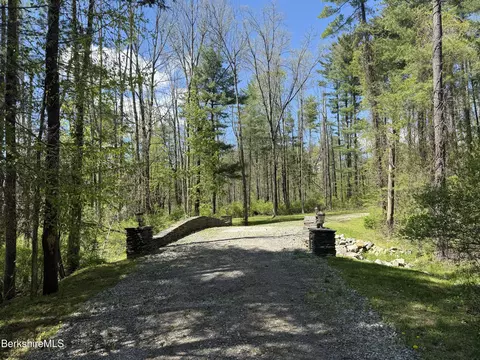 286 Lee Rd, Lenox, MA 01240 photo 11