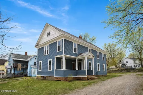 34 Daniels Ave, Pittsfield, MA 01201
