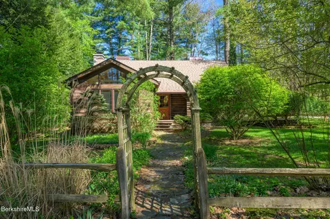 34 Queechy Shores Beach Rd, Canaan, NY 12029