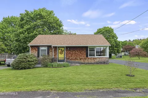196 Phelps Ave, North Adams, MA 01247