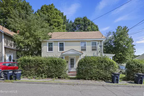 47-49 Lake St, Pittsfield, MA 01201