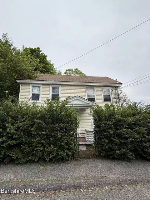 47-49 Lake St, Pittsfield, MA 01201