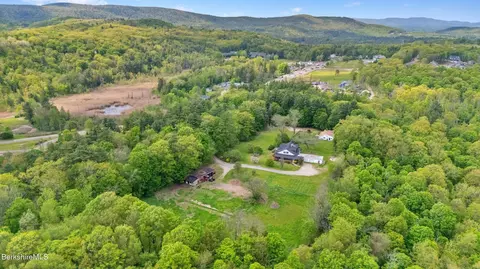 20 E Dugway Rd, Lenox, MA 01240