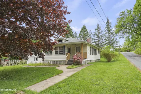 44 Stockbridge Ave, Dalton, MA 01226