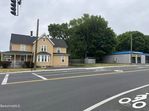 69 Tyler St, Pittsfield, MA 01201