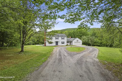 888 Hancock Rd, Williamstown, MA 01267