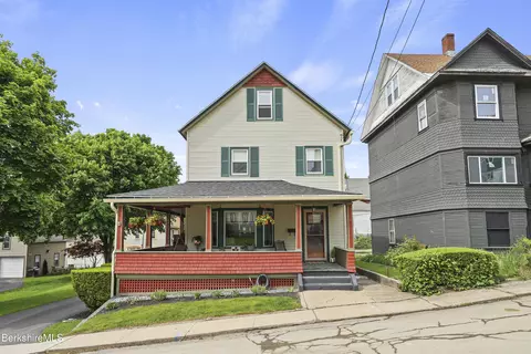 8 Richmond St, Adams, MA 01220
