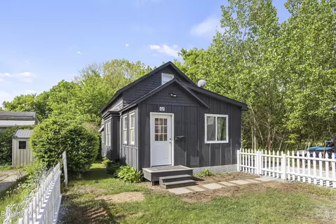 68 Orchard St, Pittsfield, MA 01201