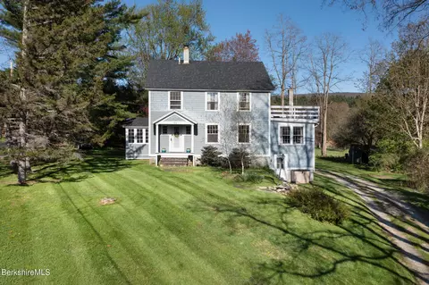 132 White Oaks Rd, Williamstown, MA 01267